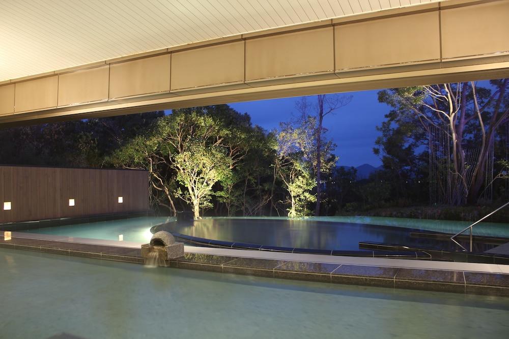 Shirahama Coganoi Resort & Spa Экстерьер фото